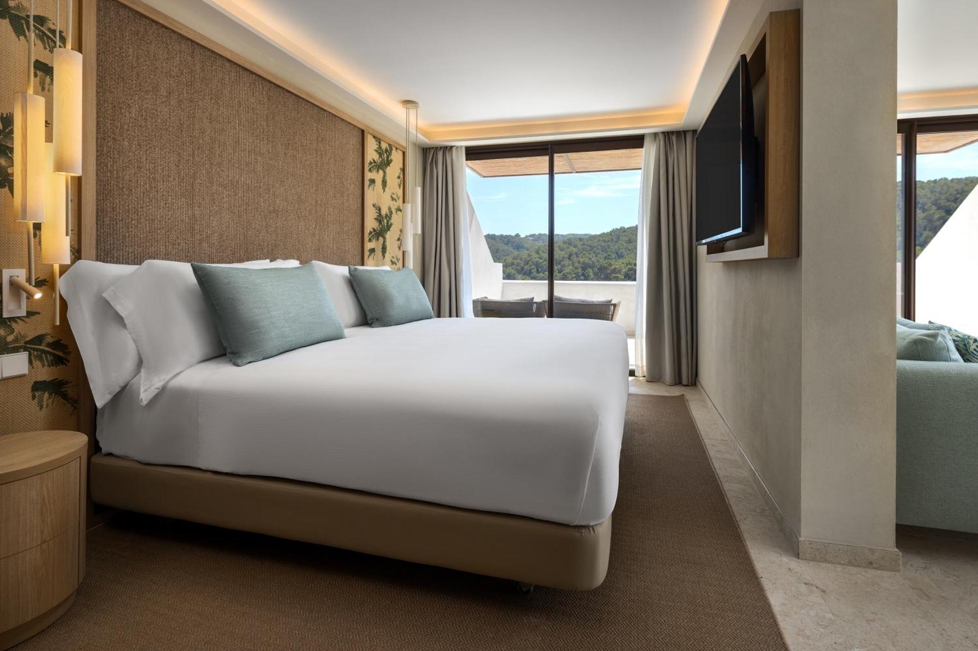 Cala San Miguel Ibiza Resort, Adults Only, Curio Collection By Hilton Port de Sant Miguel Eksteriør billede